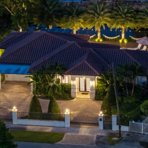 Royal "Casa Lopez Villa"